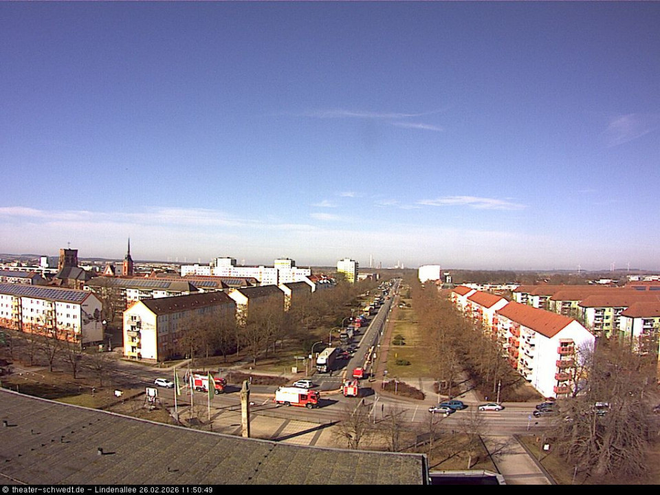 Crash und Stau auf der Lindenallee (hinzugefügt von JO73DB  am 26.02.2026)