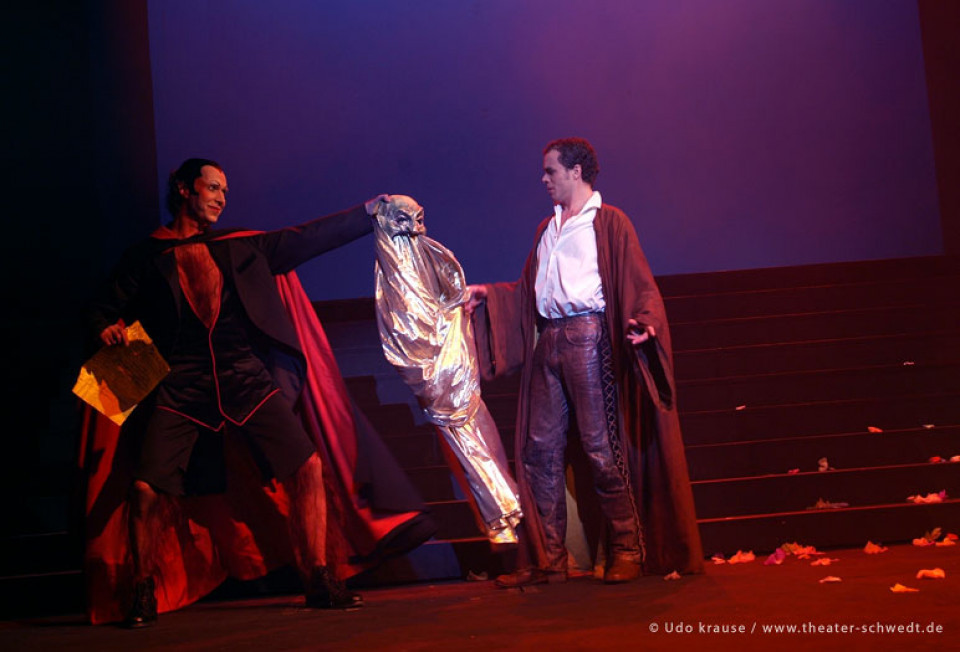 Faust II, 1. Akt, Kaiserliche Pfalz. Saal des Thrones - U. Schmiedel (Mephistopheles III), W. Scheller (Faust)